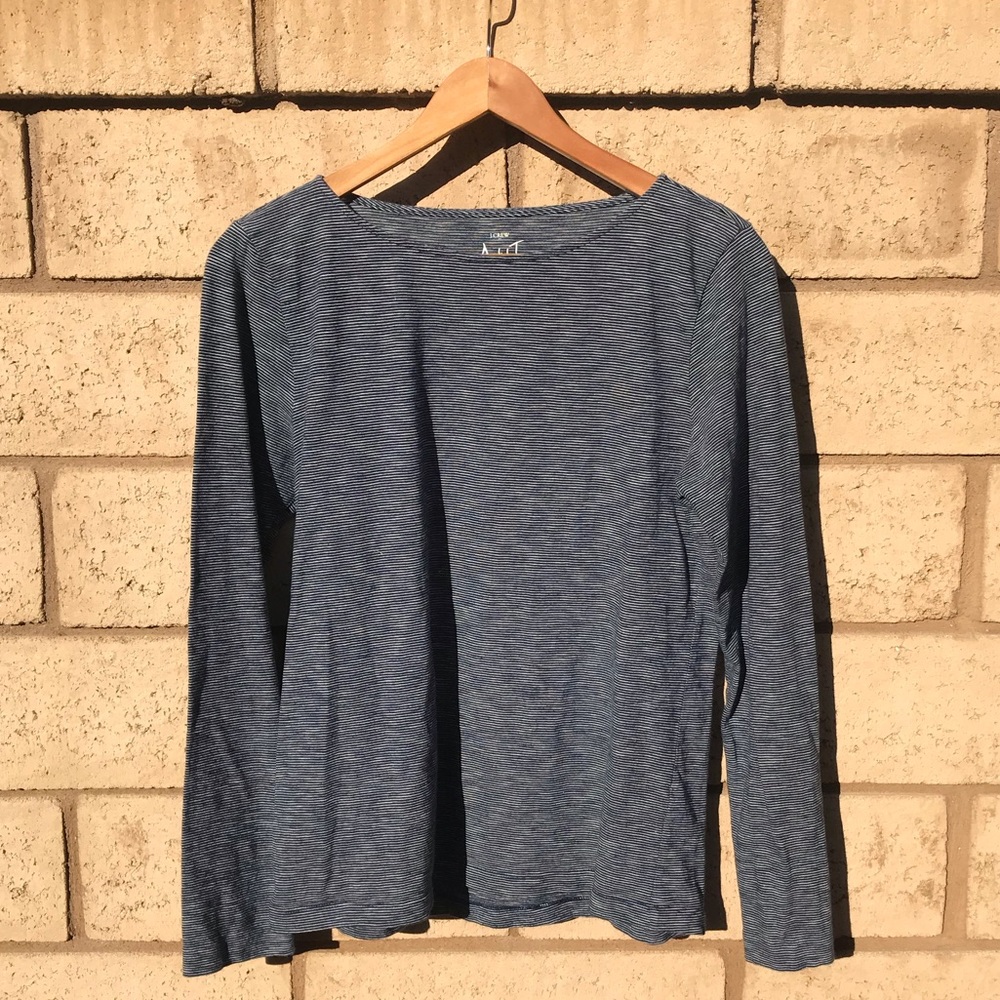 Laid-back boatneck long sleeve